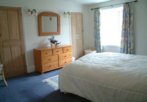 Master Bedroom - click for larger image